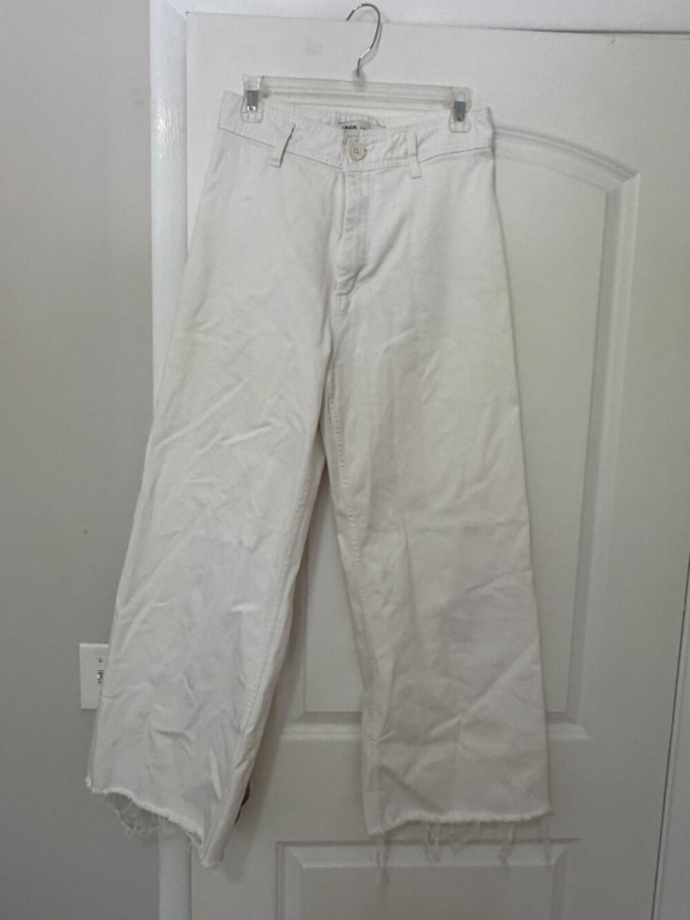 Zara Classic Straight White Jeans (8)